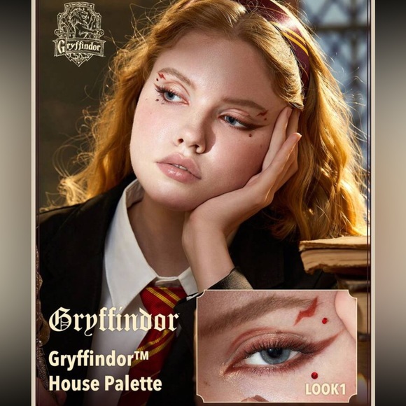 $10 HARRY POTTER EYESHADOW PALETTE. NEW. $10 IF BUNDLED - Picture 10 of 14